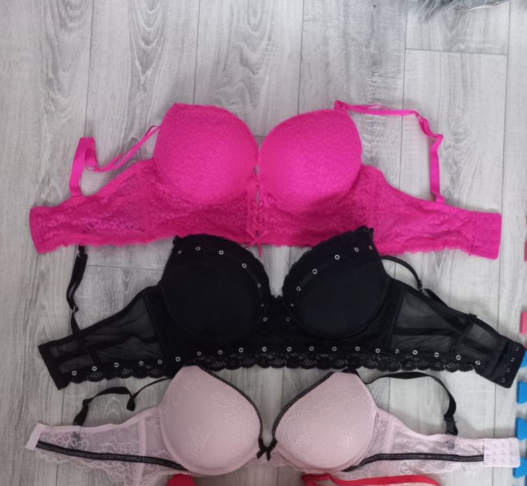 Trzy biustonosze staniki new yorker rozmiar 85 C