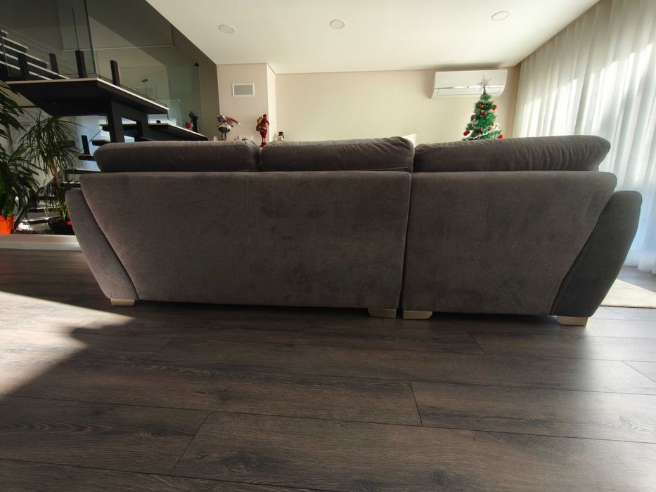 Sofá com Chaise Longue – Excelente Estado