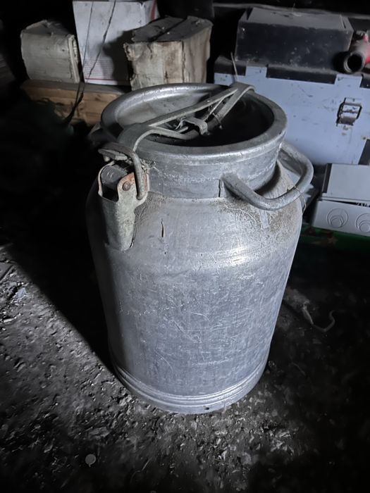 Доільний молочний бідон