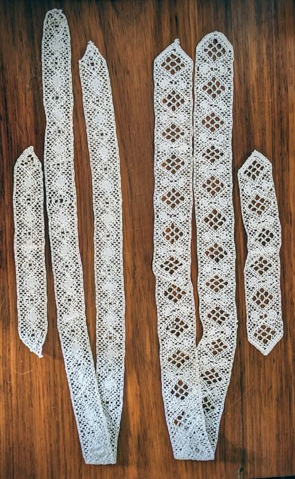 Bebê - 2 Entremeios em renda bilros para lençóis e almofadas