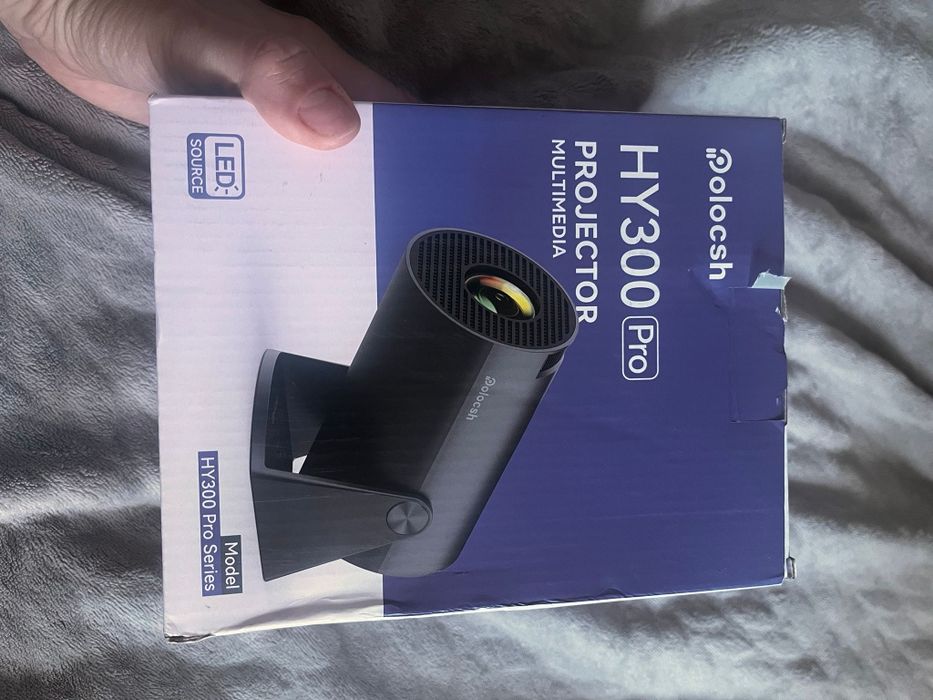 Projektor multimedialny. Nowy.