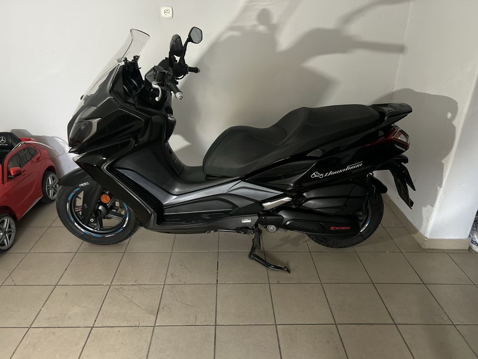Maxi skuter Kymco New Downtown 125cm3 2018 rok na kat B