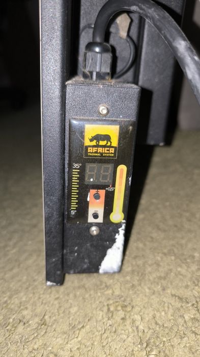 Керамический обогреватель, электробатарея Africa T700 (450 Вт)