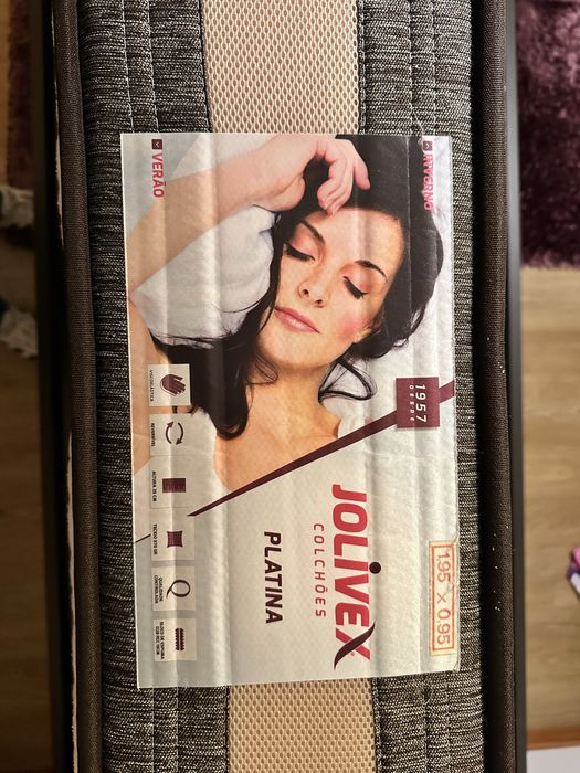 Selling two single beds and mattresses, either separately or as a set64752387626371123