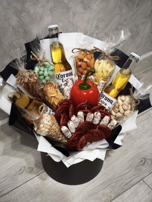 Їстівні букети. М'ясні букети. Букети з ковбасок. Чоловічий букет