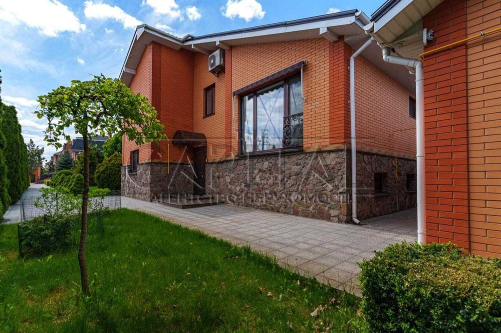 Оренда / Будинок / 450 м2 / Гора / вул. Лісова