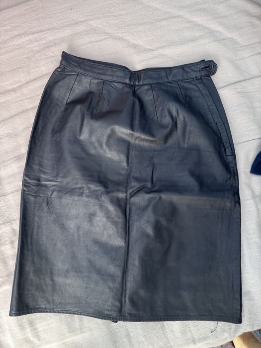 Skorzana klasyczna olowkowa spodnica przed kolano vintage