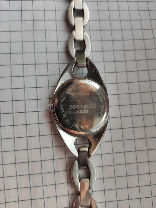 Часы cacharel оригинал наручные женские