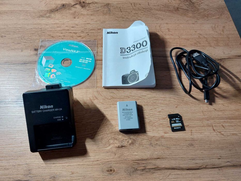 Aparat Nikon D3300 z mikrofonem