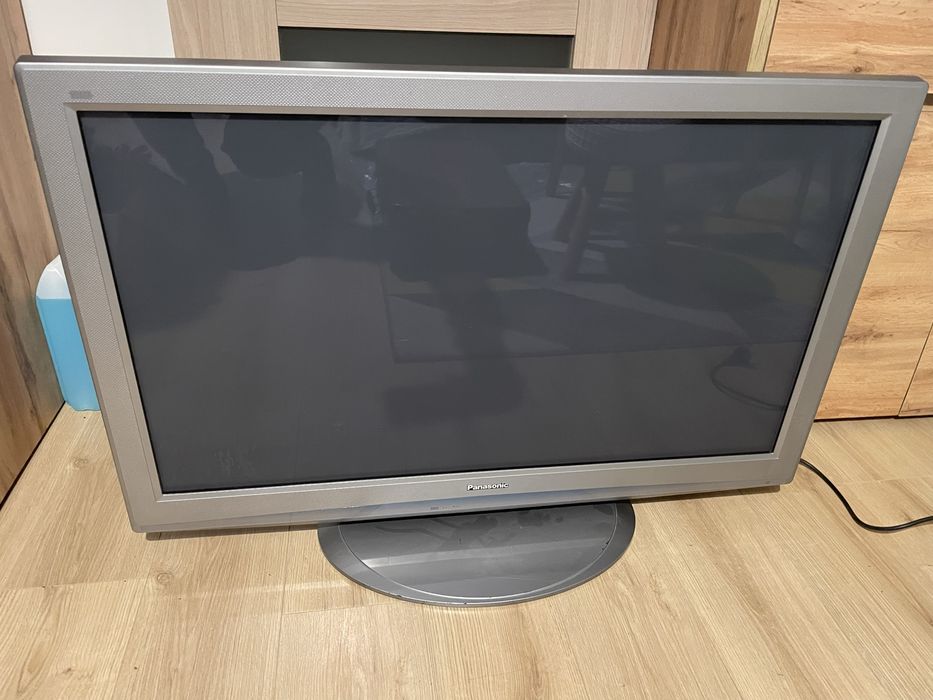 TV teleiwzor Panasonic 42 cale LCD Full HD pilot