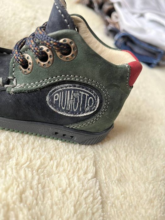 Ботінки дитячі.