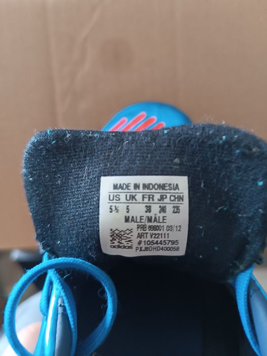 Дитячі кросівки адідас