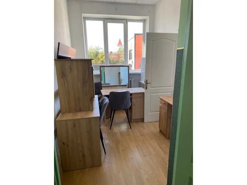 Продаж комерційного приміщення 305 м² в центрі м. Горохів (екс-банк), вул. Шевченка, 41