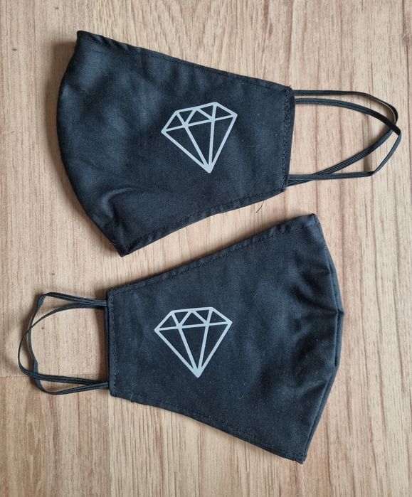 Dwie maseczki z odblaskowym diamentem