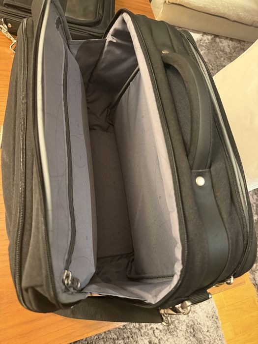 Mala Samsonite tiracolo para viagem curta