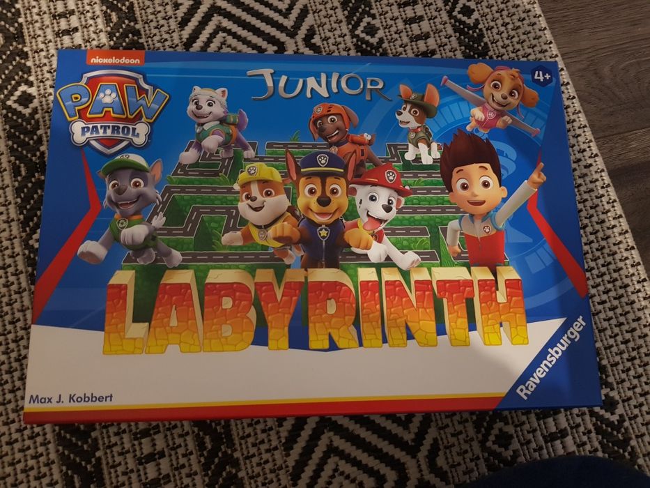 Zestaw gier i układanek dla około 4-lat