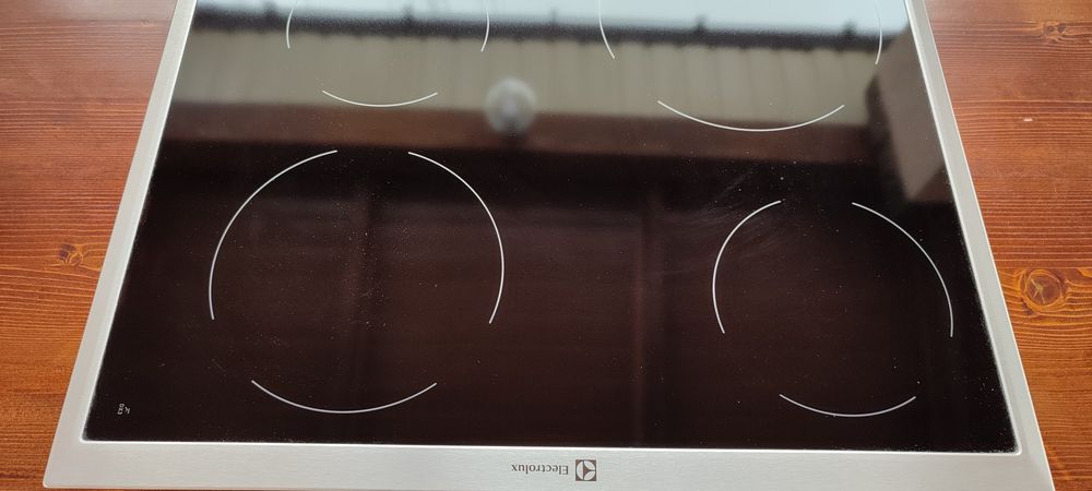 Духовка  Gorenje  поверхняEllECTROLYX