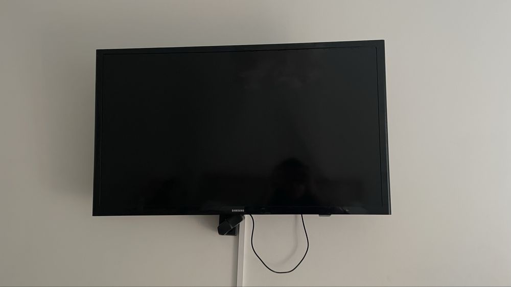 Tv Samsung UE32J4000AW