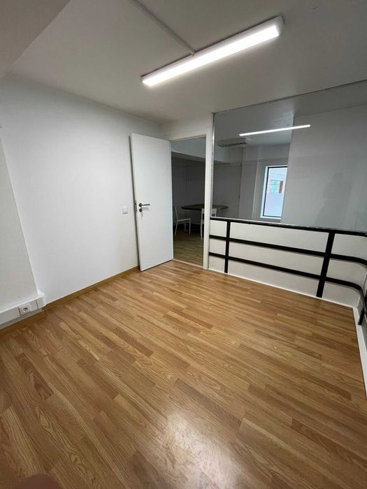 Arrendamento de escritório na Rua Heitor Bernardo Botado