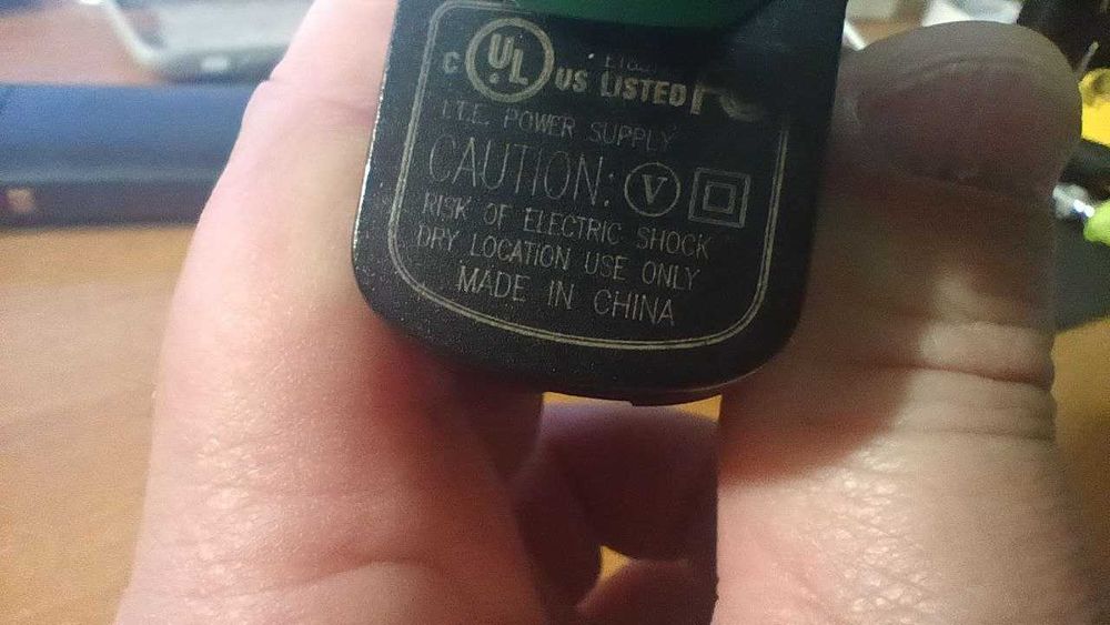 4шт зарядок за 30грн для моторола Apple та інш. 1А