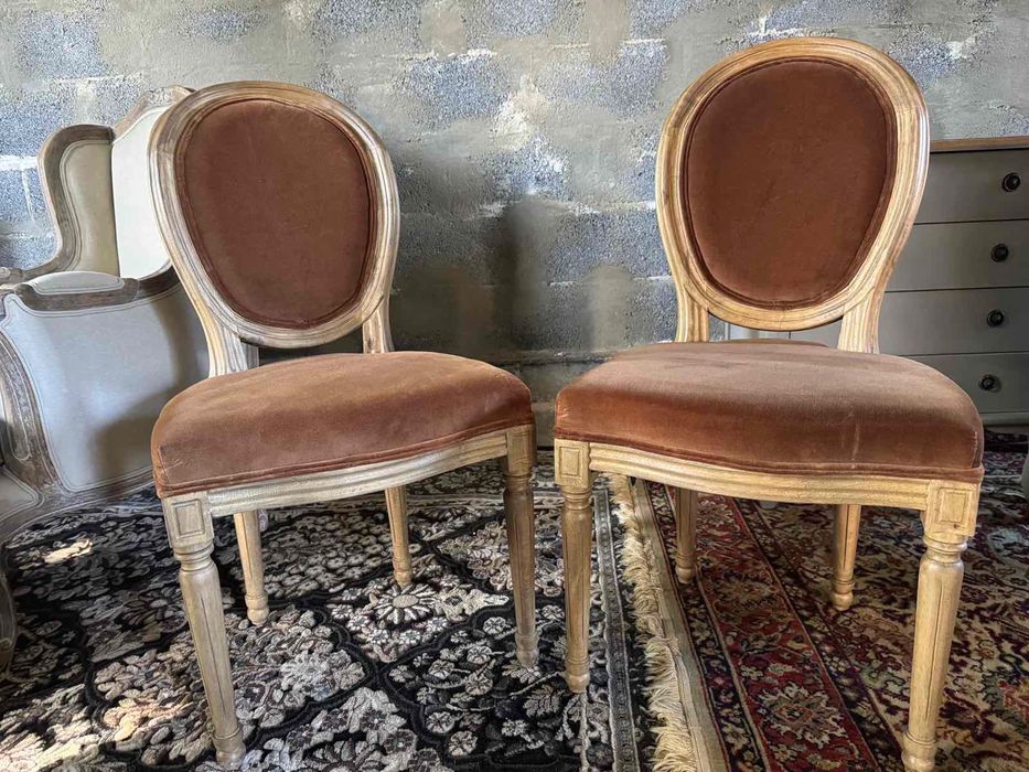 Ładne krzesła w wiejskim stylu, Loberon, Riviera Maison