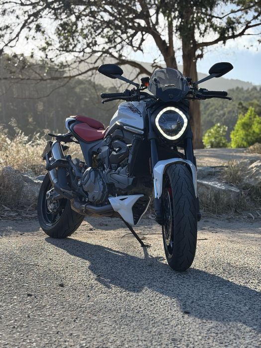Ducati Monster 937