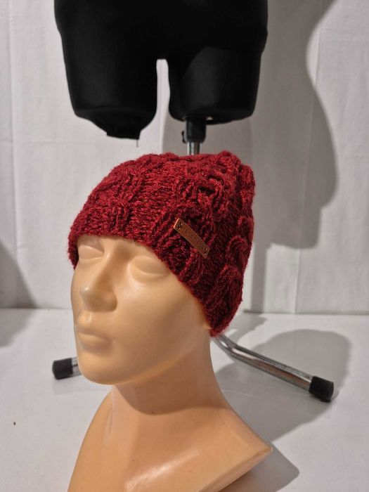 Czapka ręcznie robiona