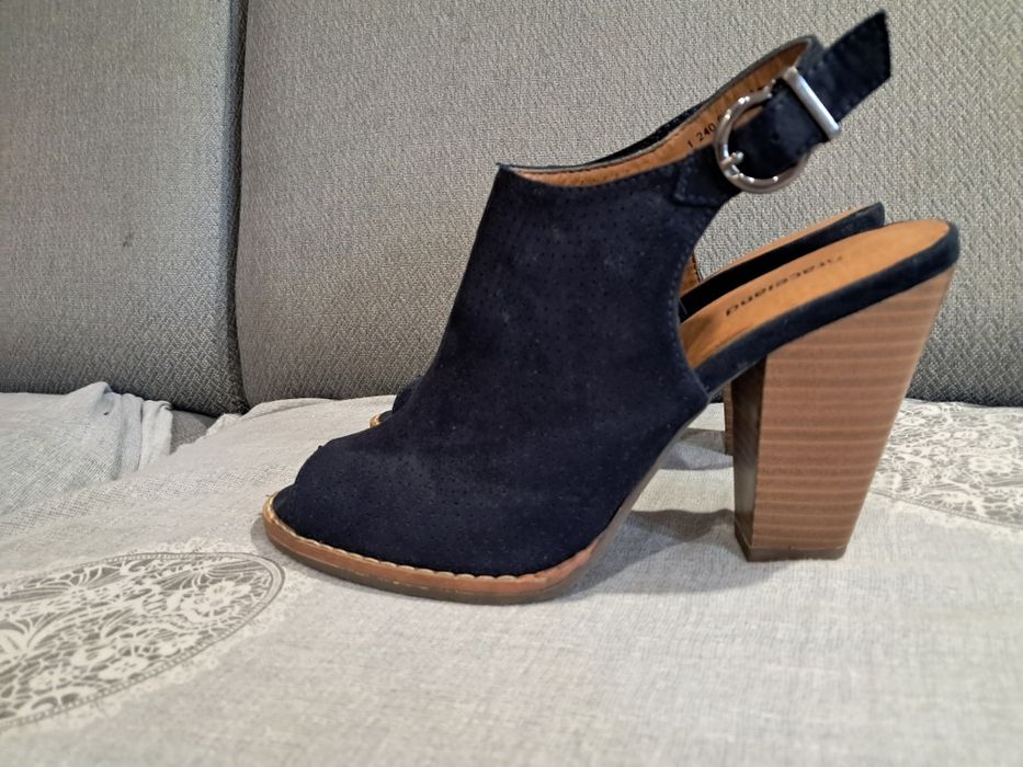 Buty na obcasie graceland 36