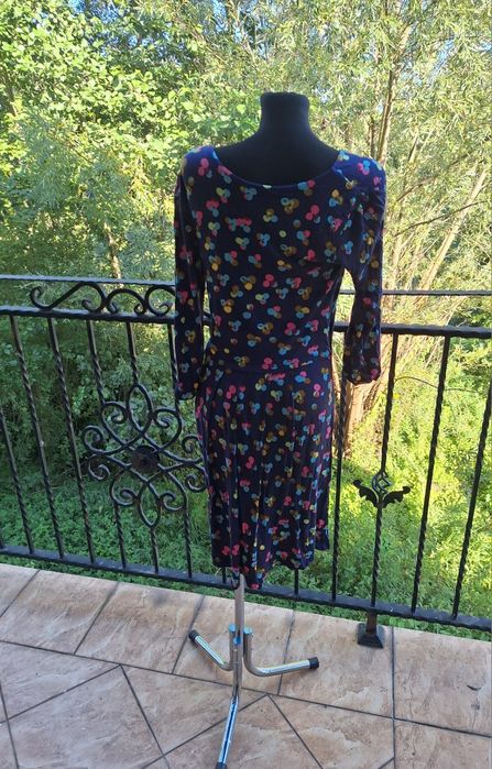 Sukienka z długim rękawem idealna na chłodniejsze dni 100 % wiskoza M