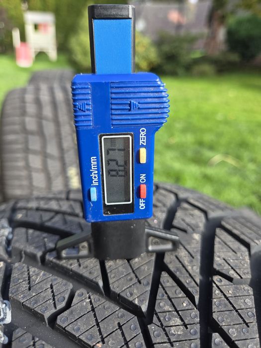 Koła alufelgi VW Tiguan 18 5x112 et 43 7j opony zimowe