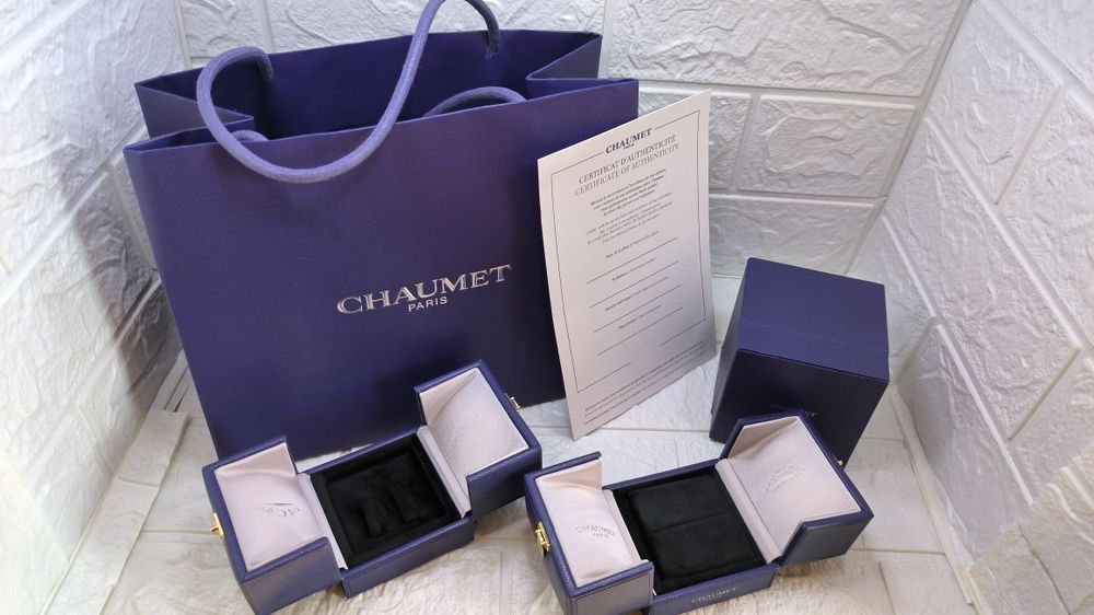 Упаковка ювелирных изделий CHAUMET.