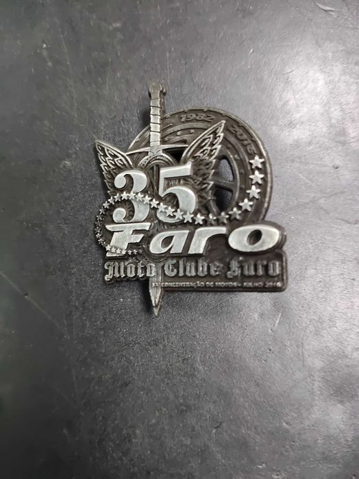 Pin metálico concentração Faro
