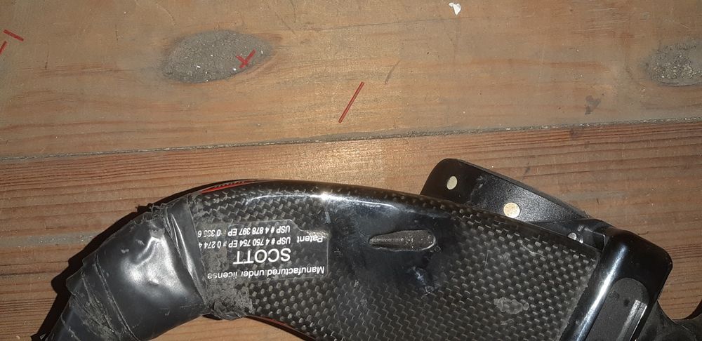 Guiador contra Relógio OVAL