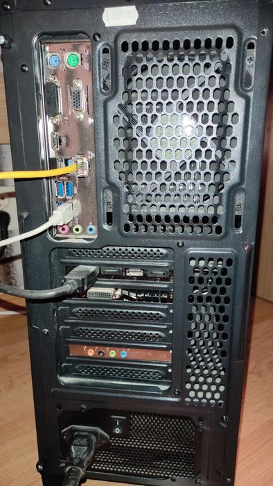 Sprzedam zestaw komputerowy