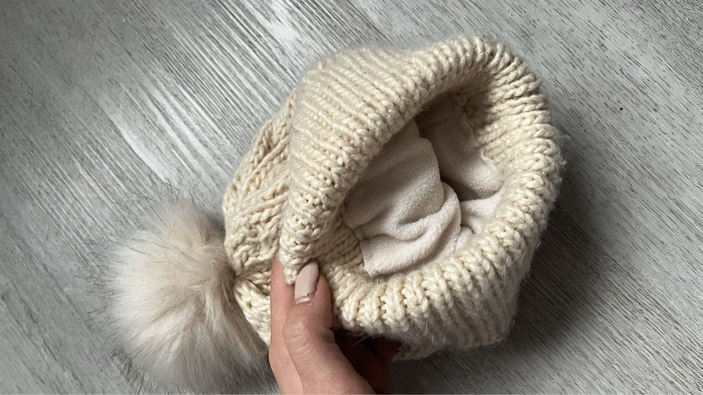 Czapka zimowa z pomponem dla dziewczynki HM