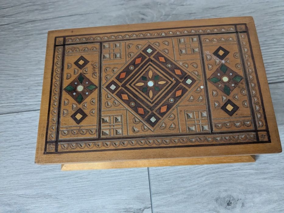 Скринька шкатулка деревяна