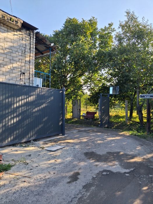 Продам цегляний гараж з буржуйкою