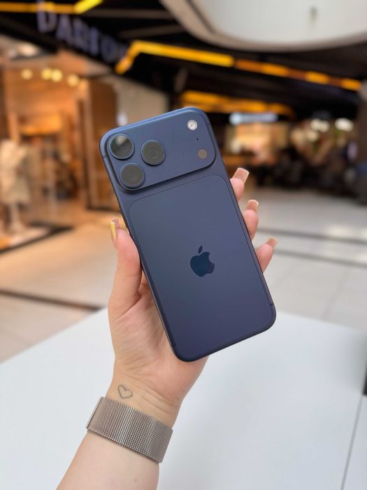 iPhone 17 Pro Max 256 GB Deep Blue E-SIM | 100% BATERII | Easter Deal