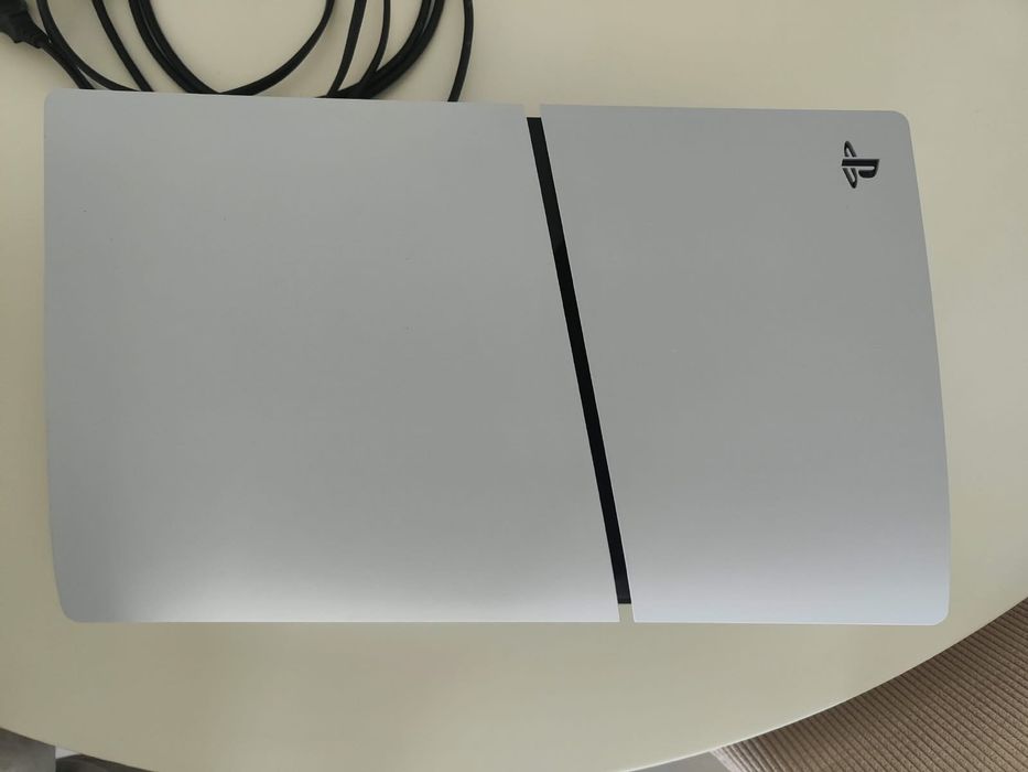 PS5 Slim com leitor + comando
