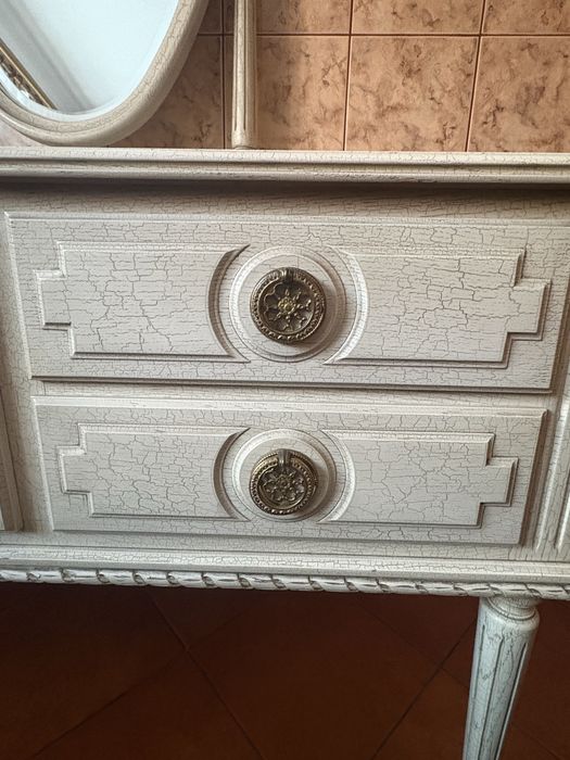 Toaletka w stylu Retro