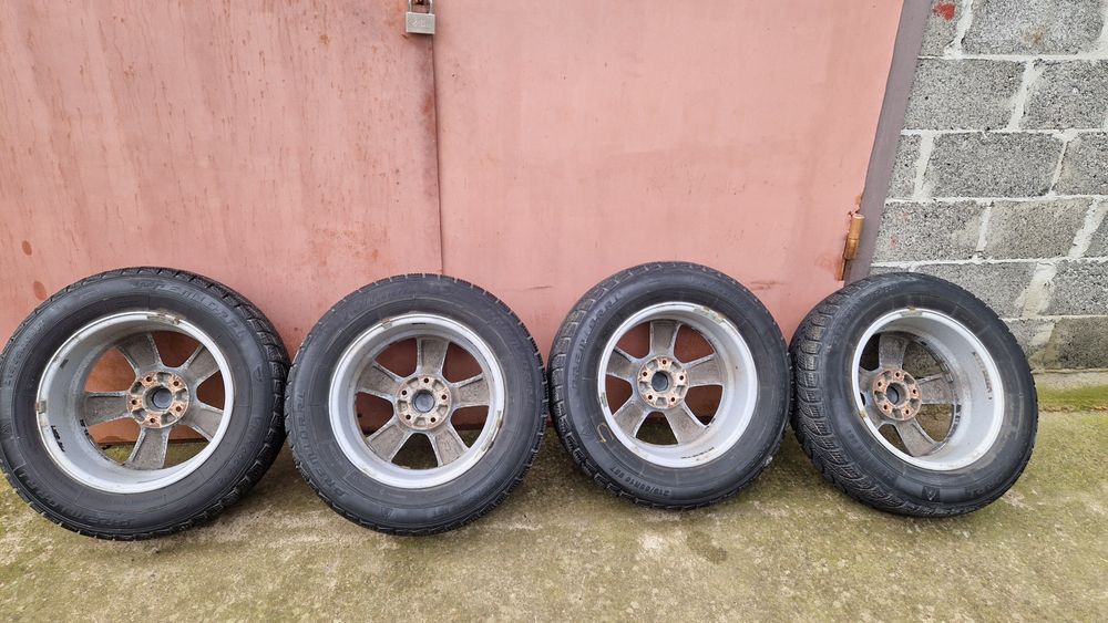 Диски з шинами Хюндай Туксон Hyundai Tucson 5x114.3 r16