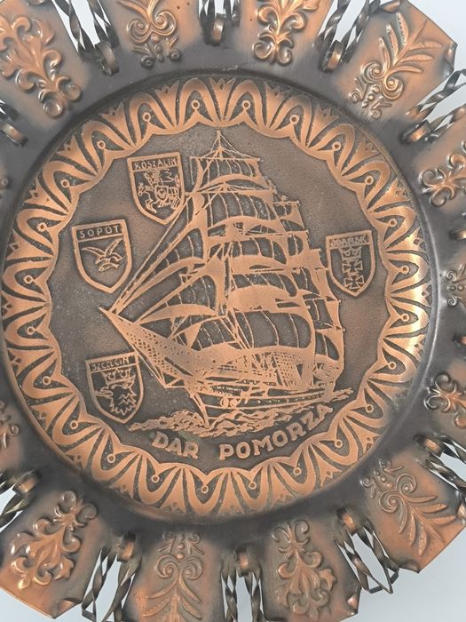 Talerz okolicznościowy metaloplastyka Dar Pomorza PRL
