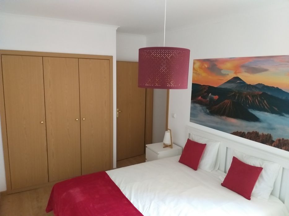 Alugo quarto para  casal  laranjeiras