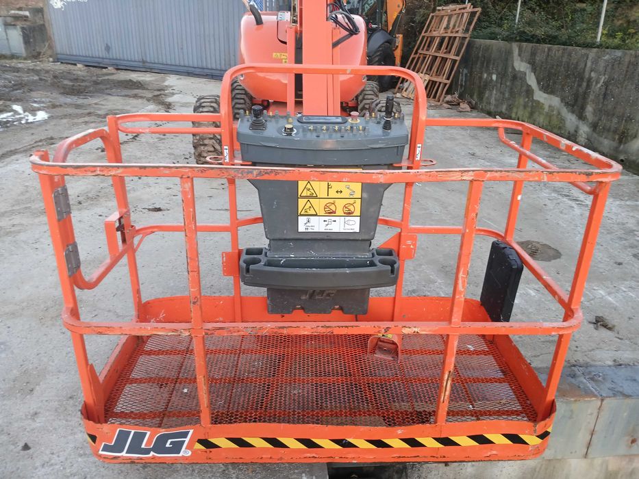 2012 JLG 600AJ plataforma articulada Diesel 20 metros