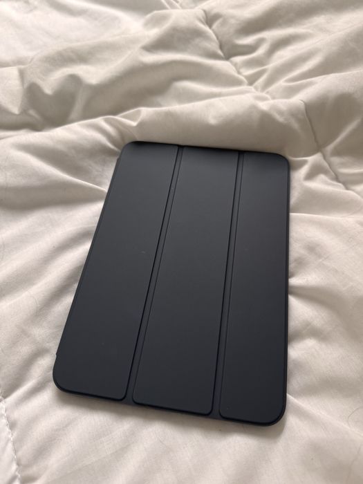 iPad Mini 7 Cellular + Etui Apple + Rysik Apple