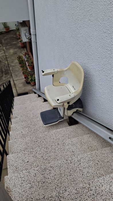 Cadeira Elevatória Exterior ThyssenKrupp 6,55m