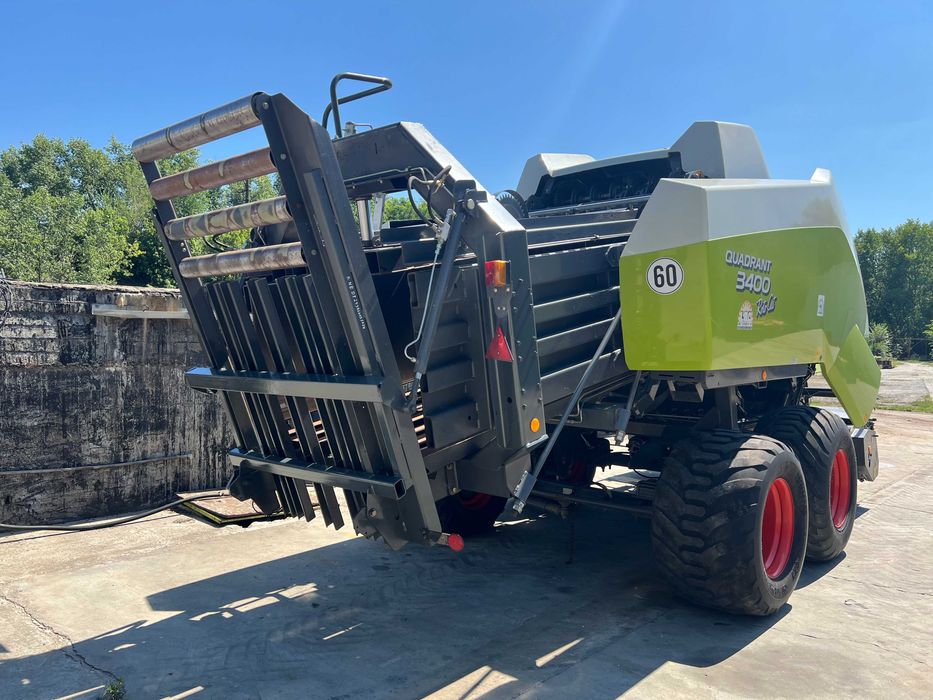 Прес- підбирач тюковий Claas Qvadrant 3400, 2007