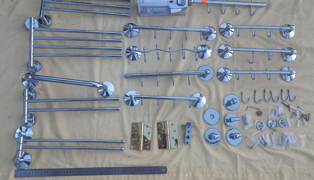 Вешалки и крючки для для ванной комнаты одним лотом