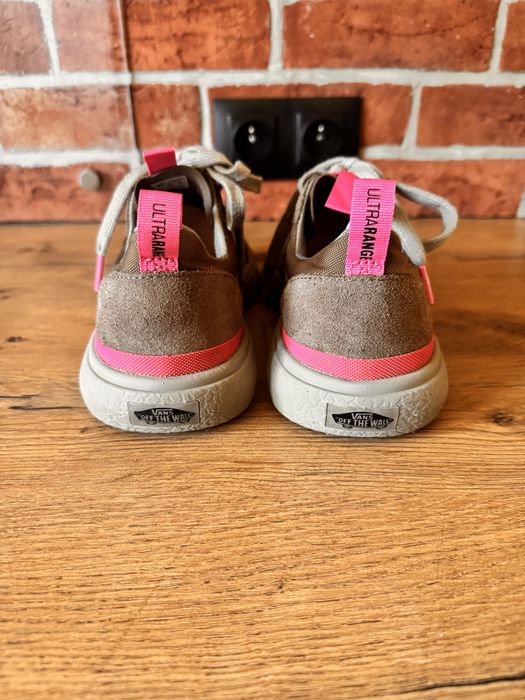 brązowe buty Vans UltraRange EXO SE