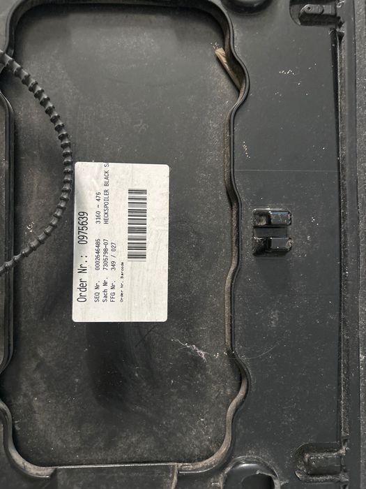 Spoiler/tampa superior da mala com a terceira Luz de travão(LED) de uma BMW usado